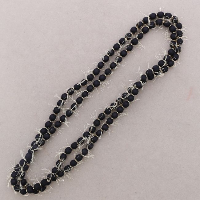 COLLAR LARGO BOLAS FORRADAS FLECOS