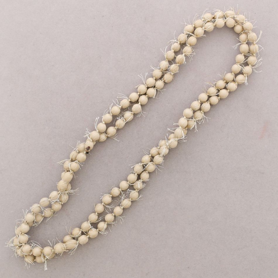 LONG NECKLACE WITH LINED BALLS AND FRINGES