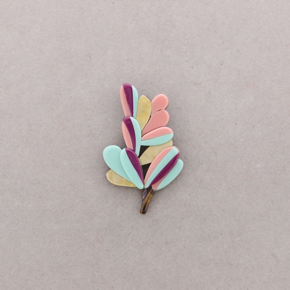 BROCHE RAMA RESINA