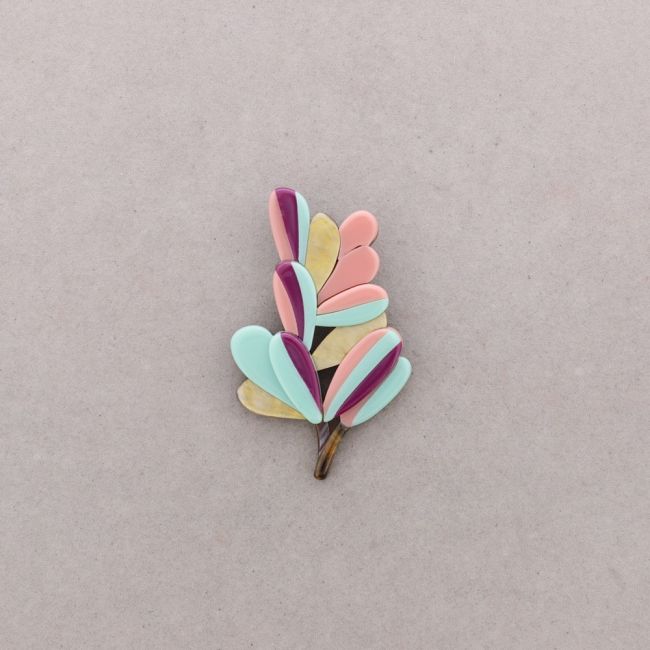 BROCHE RAMA RESINA