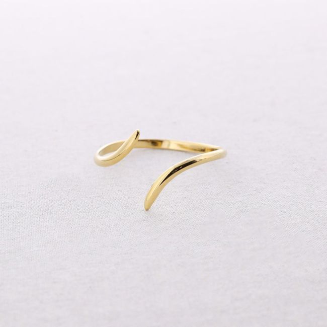 STEEL BRACELET WITH SELF-CLOSURE SHAPE