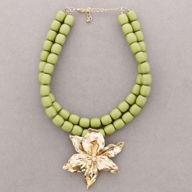 DOUBLE CHOKER WITH RESIN BEADS AND METAL FLOWER PENDANT