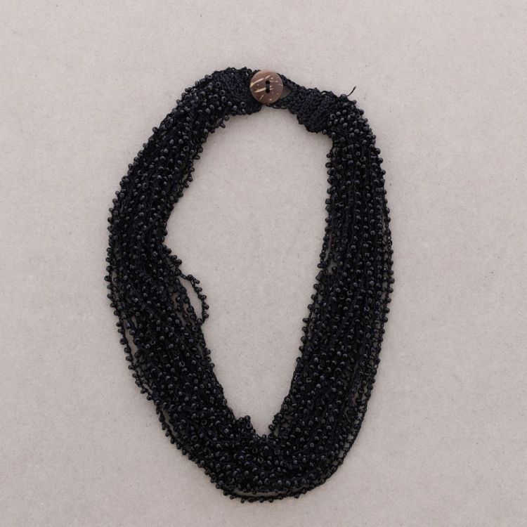 MULTI-TURN BEAD CHOKER