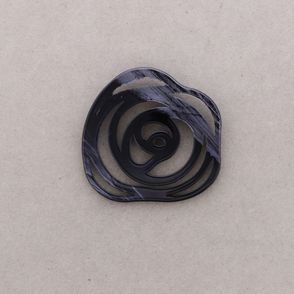 BROCHE RESINA FLOR CALADA