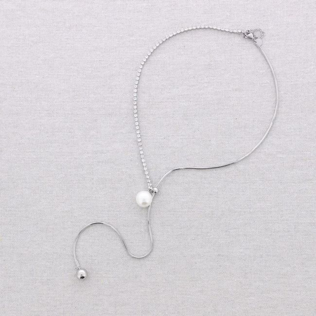 ADJUSTABLE STEEL CHAIN NECKLACE WITH CRYSTALS AND BALLS