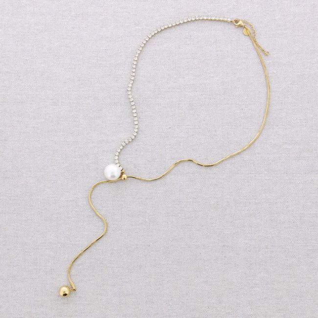 ADJUSTABLE STEEL CHAIN NECKLACE WITH CRYSTALS AND BALLS