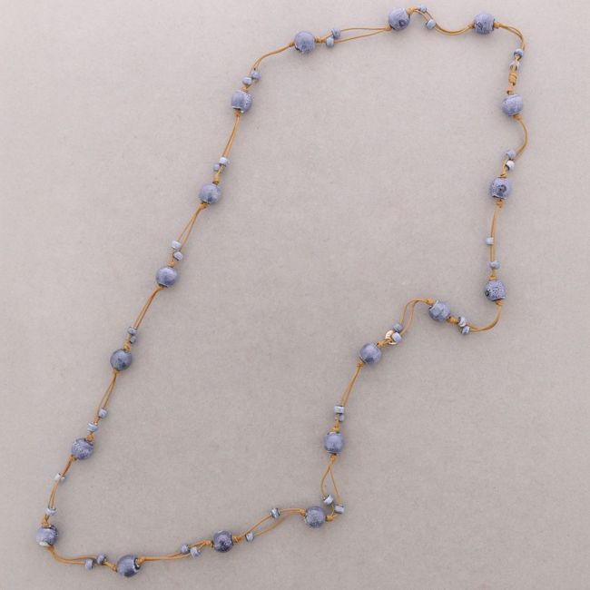 LONG NECKLACE WITH CERAMIC BEADS