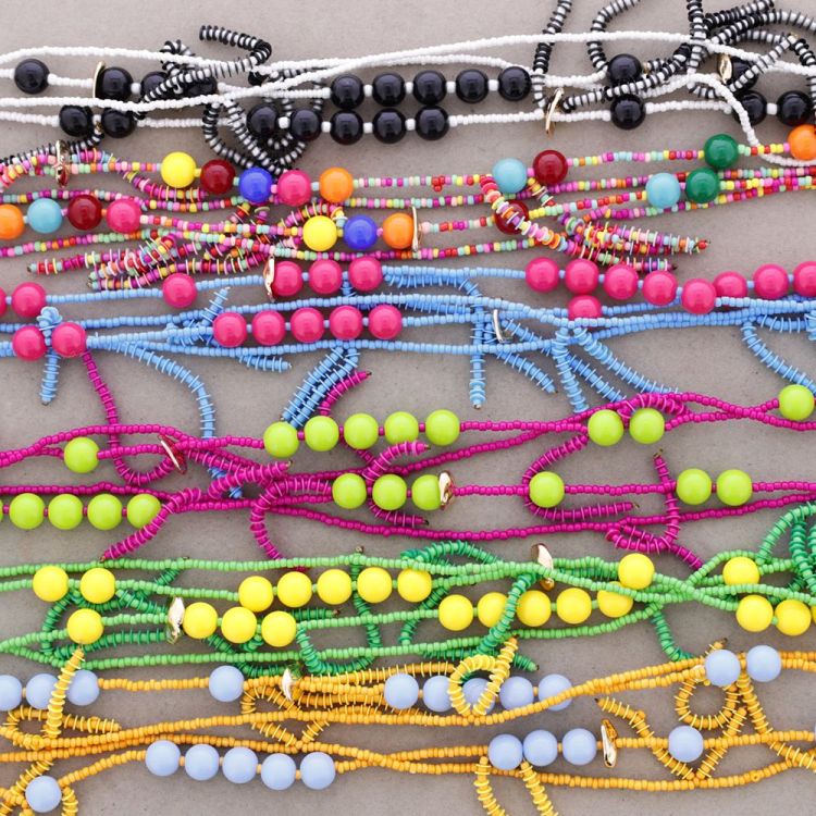 COLLAR LARGO CUENTAS ABALORIOS RESINA FLECOS 2