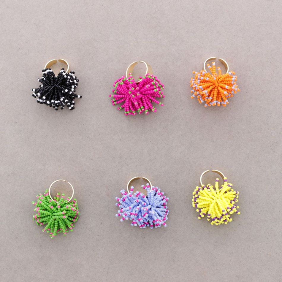 ANILLO POMPOM ABALORIOS