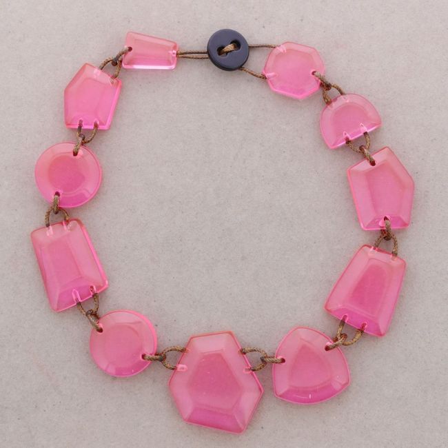IRREGULAR RESIN BEAD CHOKER