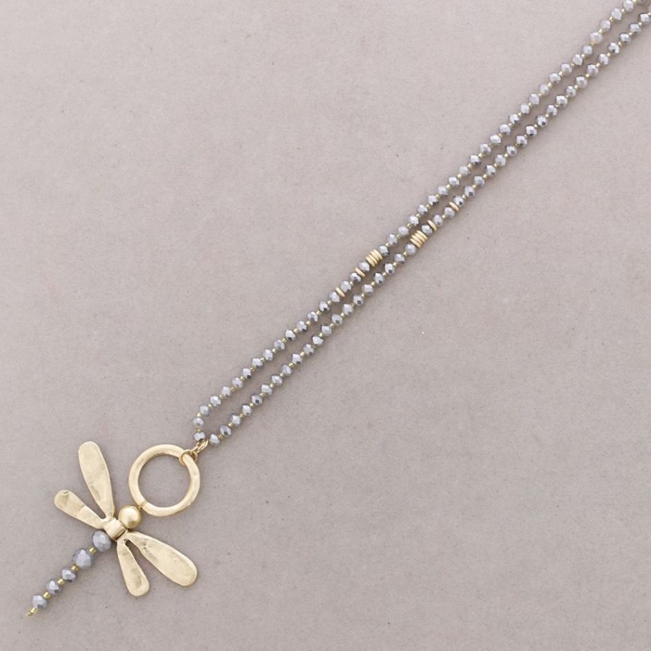LONG NECKLACE WITH FACETED CRYSTALS AND A METAL DRAGONFLY PENDANT
