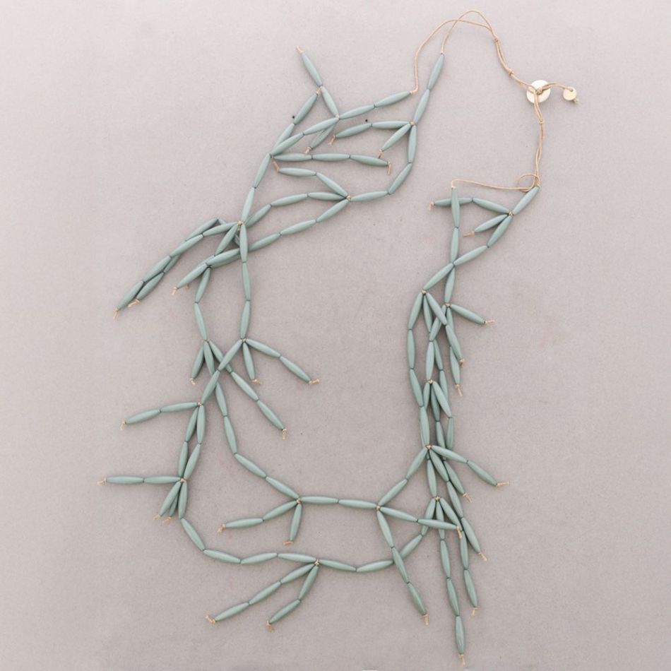 LONG DOUBLE BEAD NECKLACE WITH RESIN FRINGE