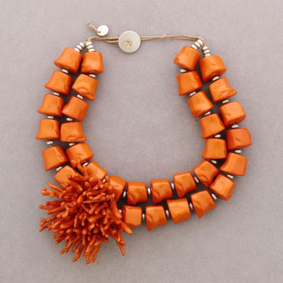 DOUBLE BEAD CHOKER WITH CORAL FLOWER PENDANT AND RESIN