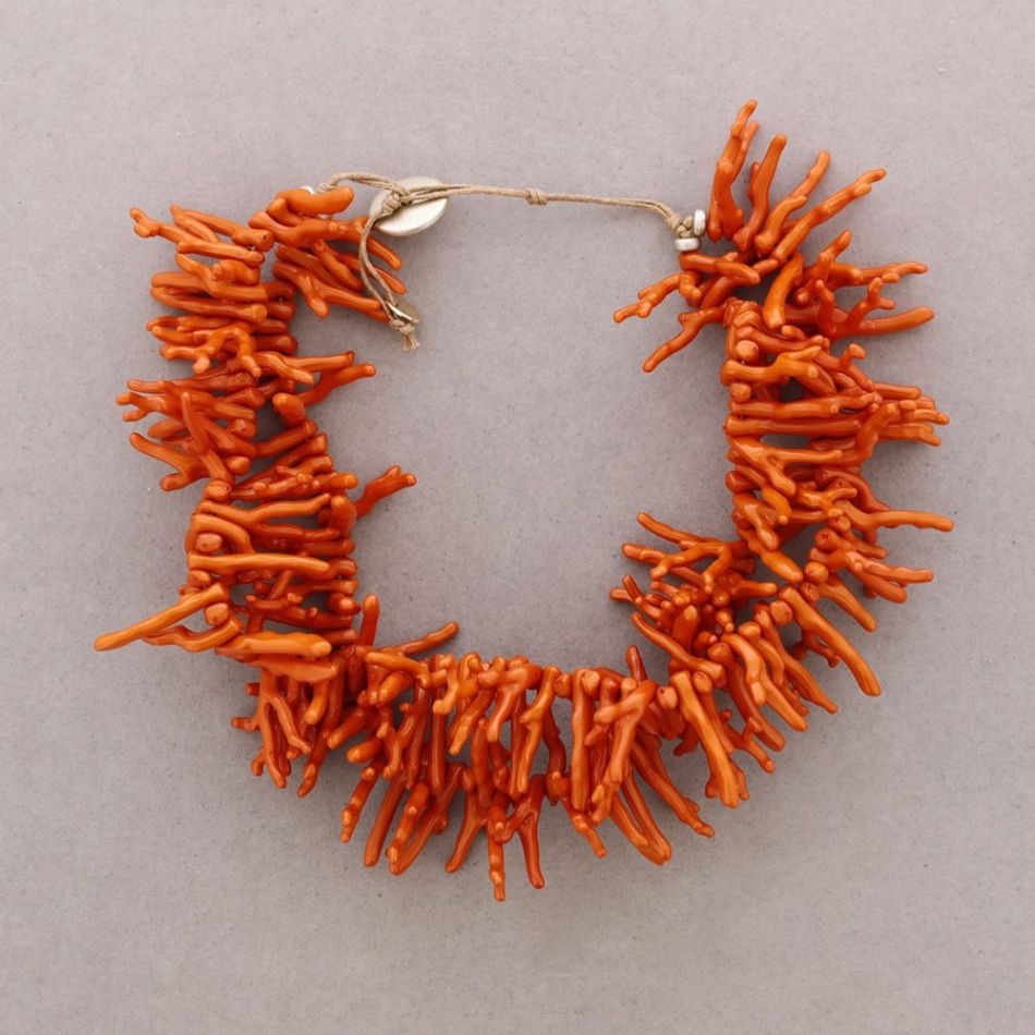 DOUBLE CHOKER WITH CORAL BEADS AND RESIN