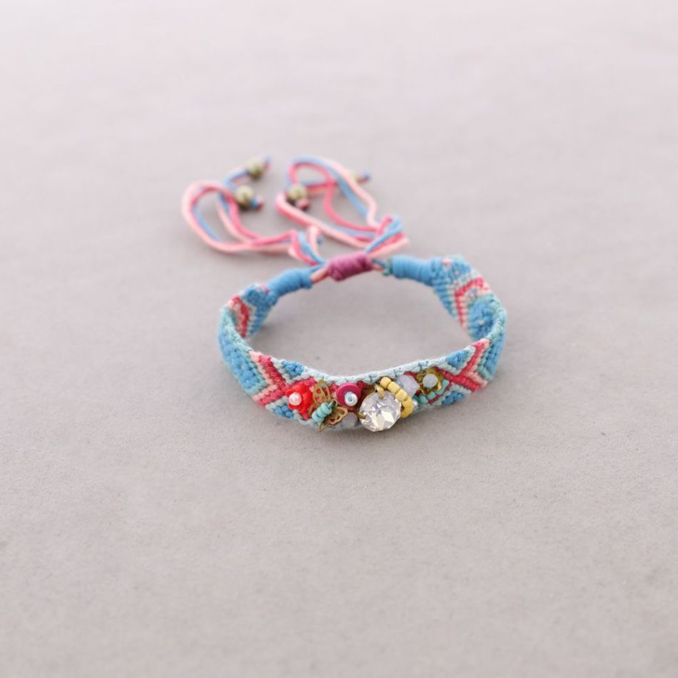 ETHNIC BEAD BRACELET
