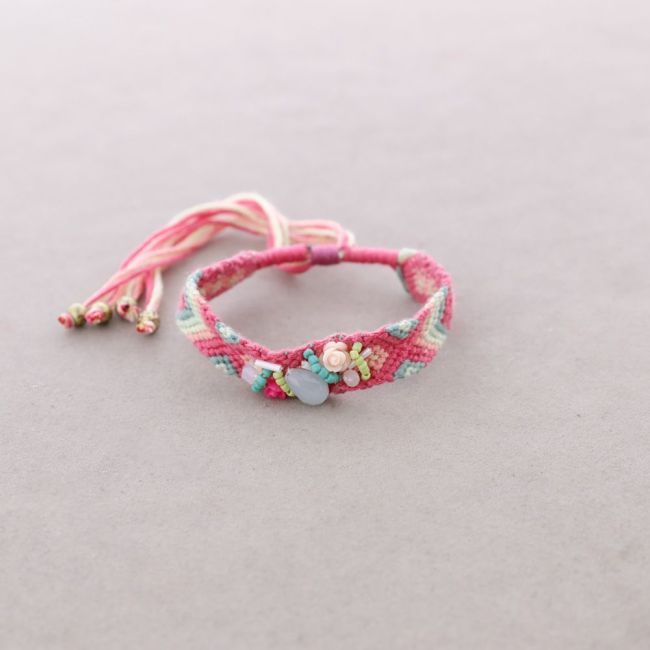 ETHNIC BEAD BRACELET