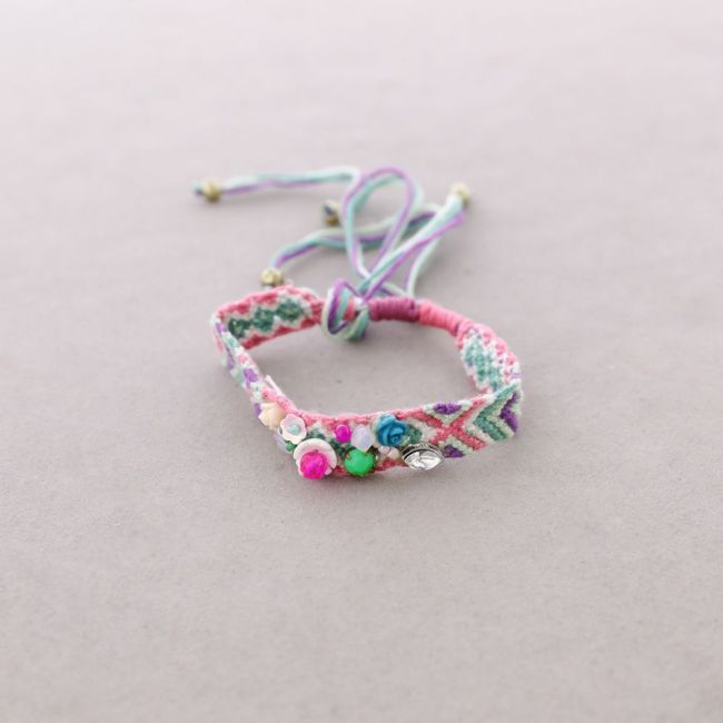 ETHNIC BEAD BRACELET