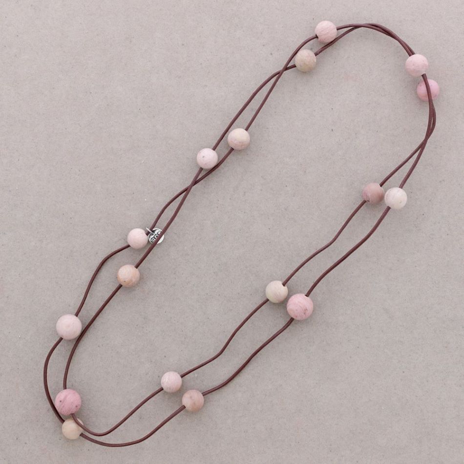 COLLAR LARGO CUERO PIEDRAS