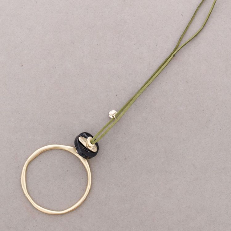 COLLAR LARGO COLGANTE ANILLA METAL PIEDRAS