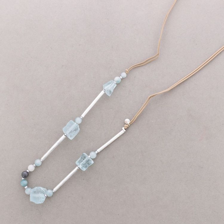 COLLAR LARGO CUENTAS PIEDRAS