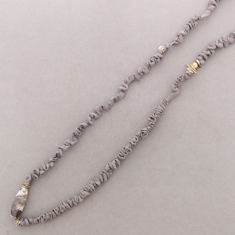 COLLAR LARGO RUGOSO PIEDRAS CUENTAS METAL
