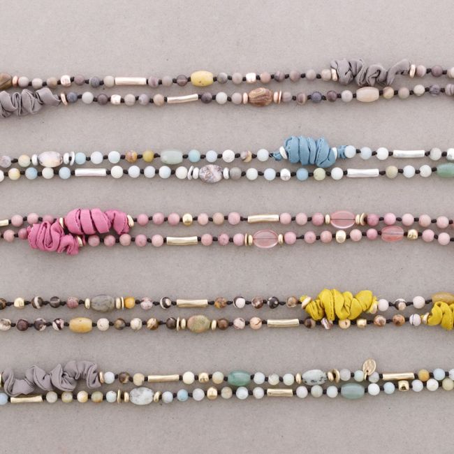 COLLAR LARGO CUENTAS METAL PIEDRAS