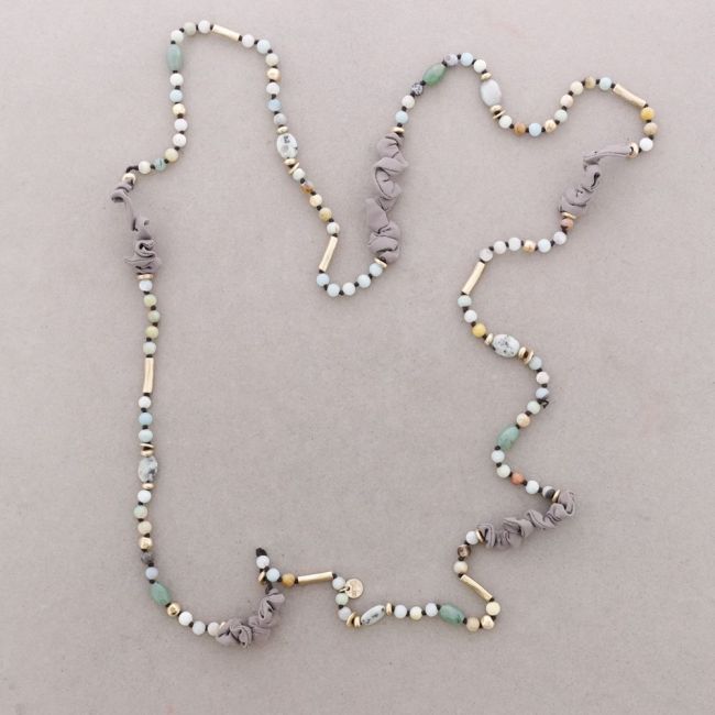 LONG NECKLACE METAL STONE BEADS