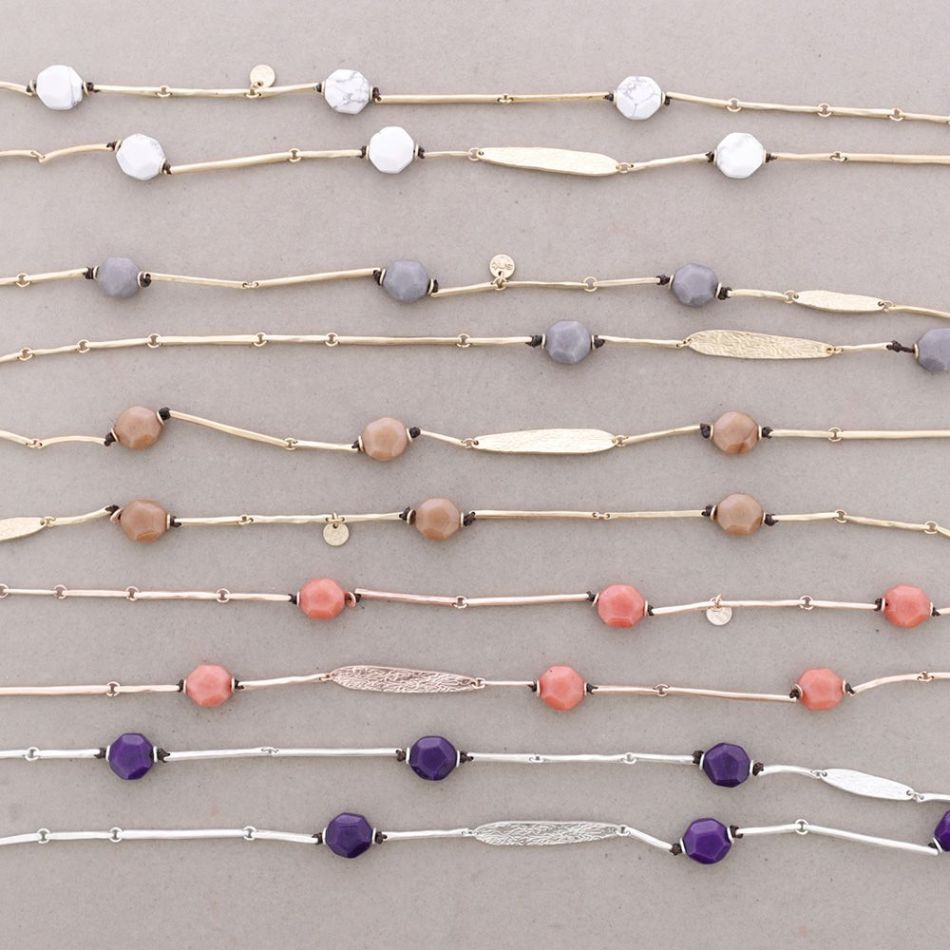 COLLAR LARGO METAL PIEDRAS