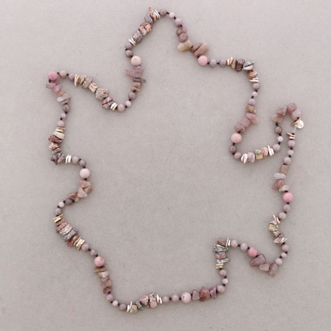 COLLAR LARGO PIEDRAS CUENTAS METAL