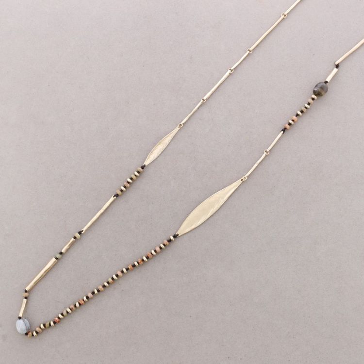 COLLAR LARGO HOJAS METAL PIEDRAS