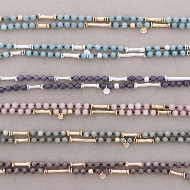 LONG NECKLACE STONES METAL BEADS