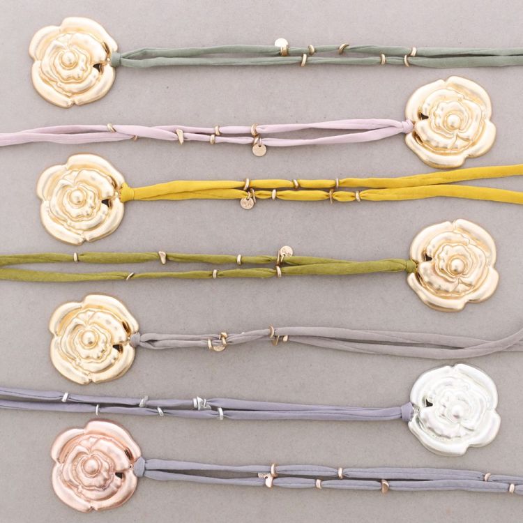 COLLAR LARGO COLGANTE FLOR METAL 2