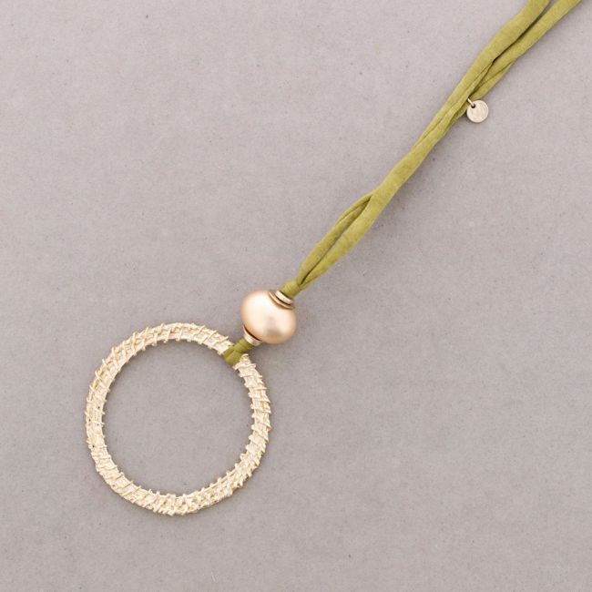 COLLAR LARGO COLGANTE ANILLA METAL