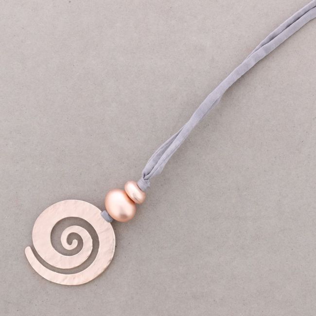 METAL SPIRAL PENDANT LONG NECKLACE