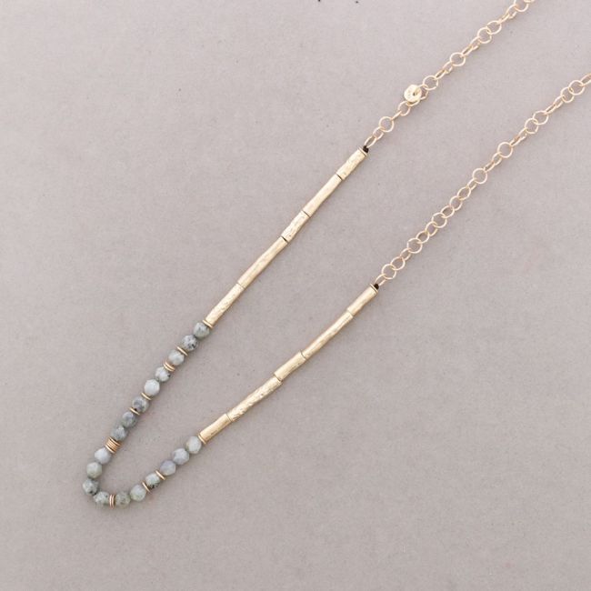 COLLAR LARGO CUENTAS METAL PIEDRAS