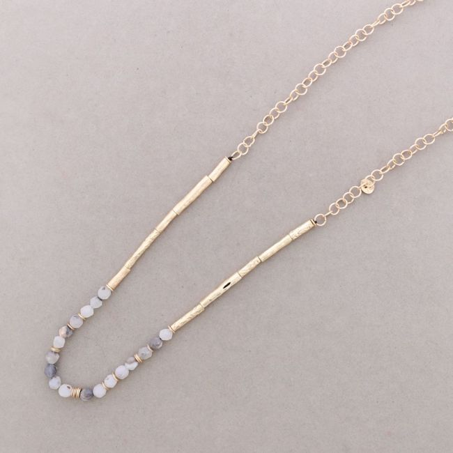 LONG NECKLACE METAL STONE BEADS