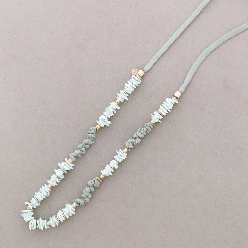 NACRE METAL BEADS LONG CORD NECKLACE