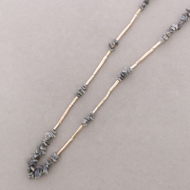 LONG NECKLACE METAL STONE BEADS
