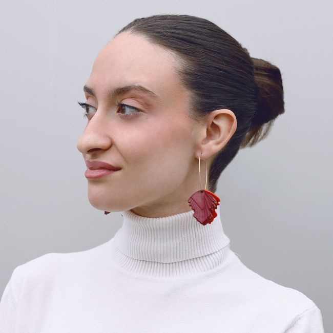 PENDIENTES ARO HOJAS RESINA