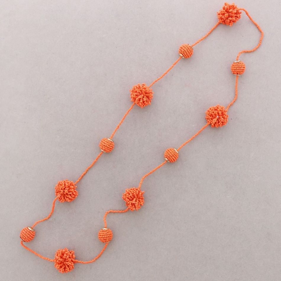 COLLAR LARGO CUENTAS BOLAS POMPONES ABALORIOS