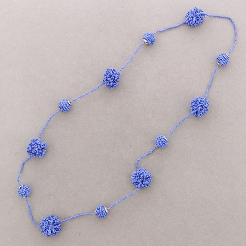 COLLAR LARGO CUENTAS BOLAS POMPONES ABALORIOS