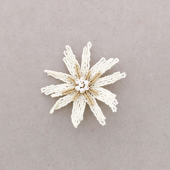 BROCHE FLOR ABALORIOS
