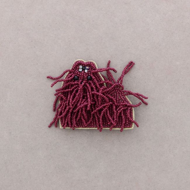 BROCHE PERRO ABALORIOS