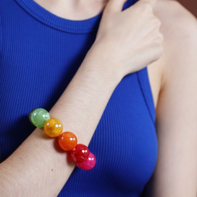 ELASTIC BRACELET WITH RESIN BEADS
