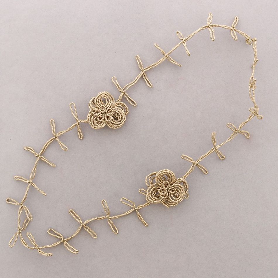 COLLAR LARGO FLORES ABALORIOS ALAMBRE