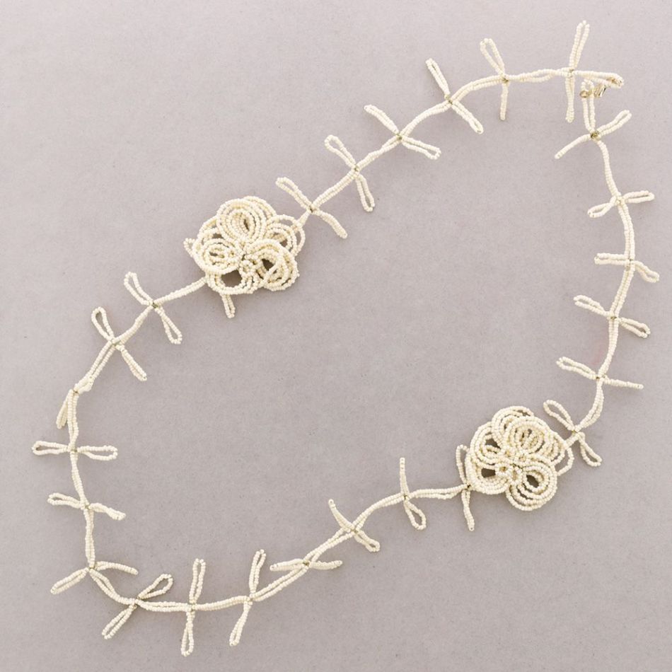COLLAR LARGO FLORES ABALORIOS ALAMBRE