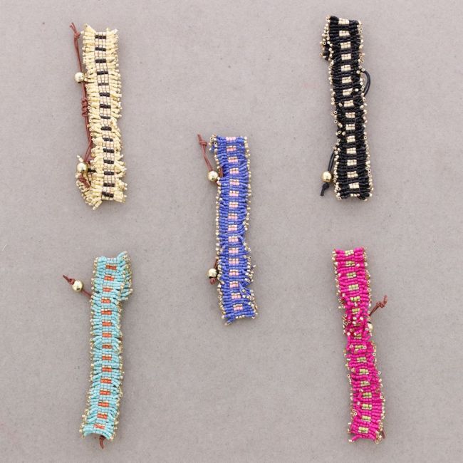 ETHNIC MACRAME BEAD BRACELET