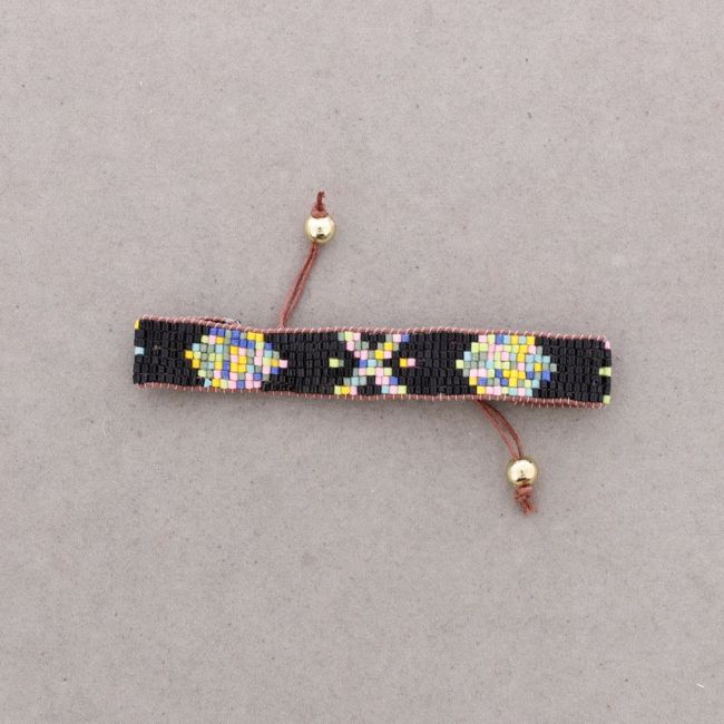 ETHNIC MACRAME BEAD BRACELET