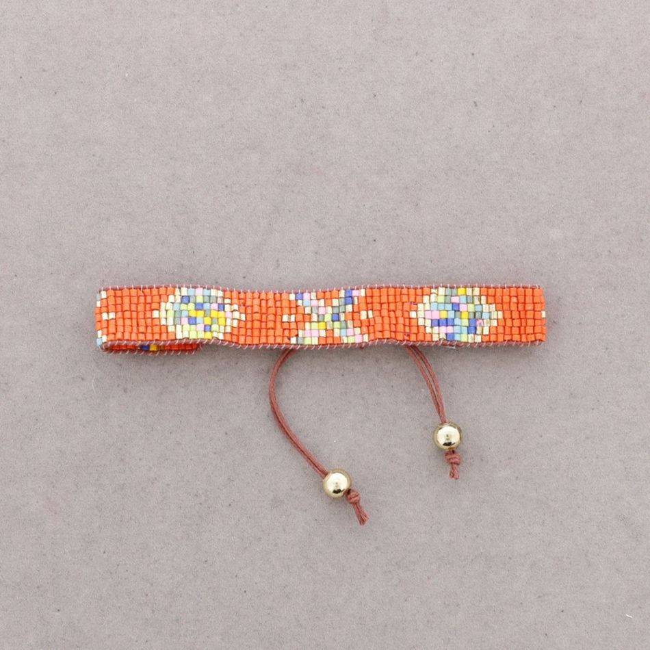 ETHNIC MACRAME BEAD BRACELET