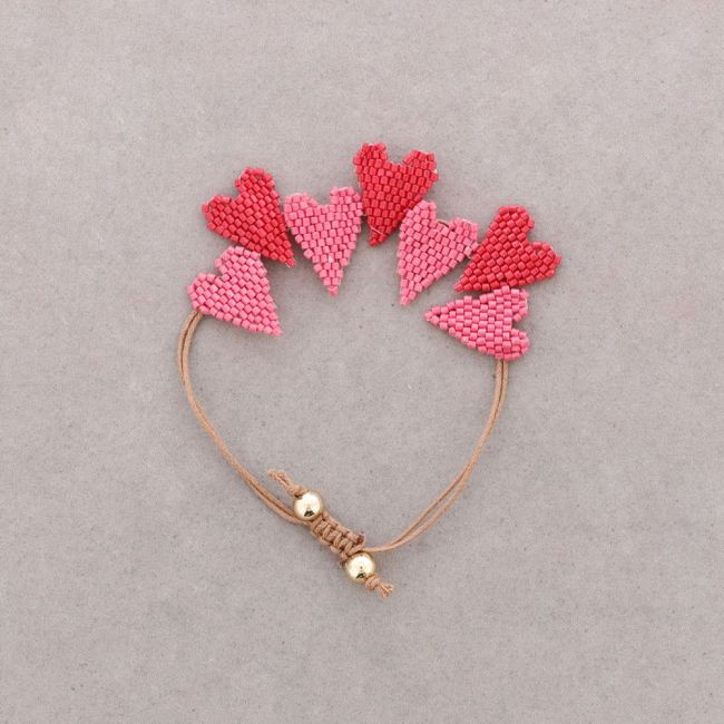 MACRAME BRACELET HEART BEADS